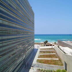 Shimon Perez Begenungszentrum